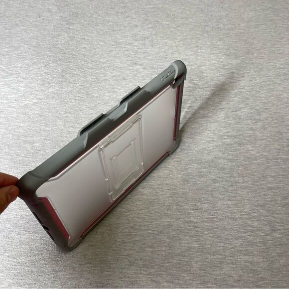 Wenlaty Pink iPad 9th /8th /7th Generation Protective Case - Picture 4 of 10